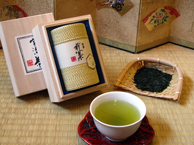 今年の缶入り高級宇治新茶(金)